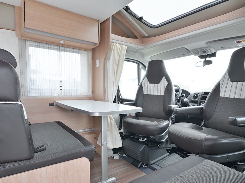 Camperplaza Sunlight T67 binnen2